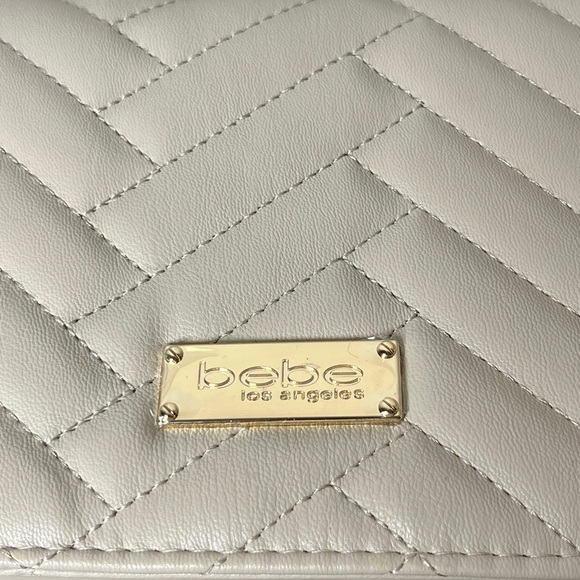 NWT BEBE Sophia Beige Quilted Crossbody City Bag w Gold Chain Strap Y2K 90s 00s - Picture 9 of 12